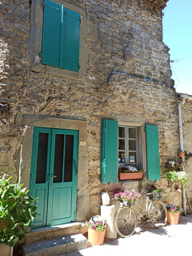 Les Volets Verts Holiday home *