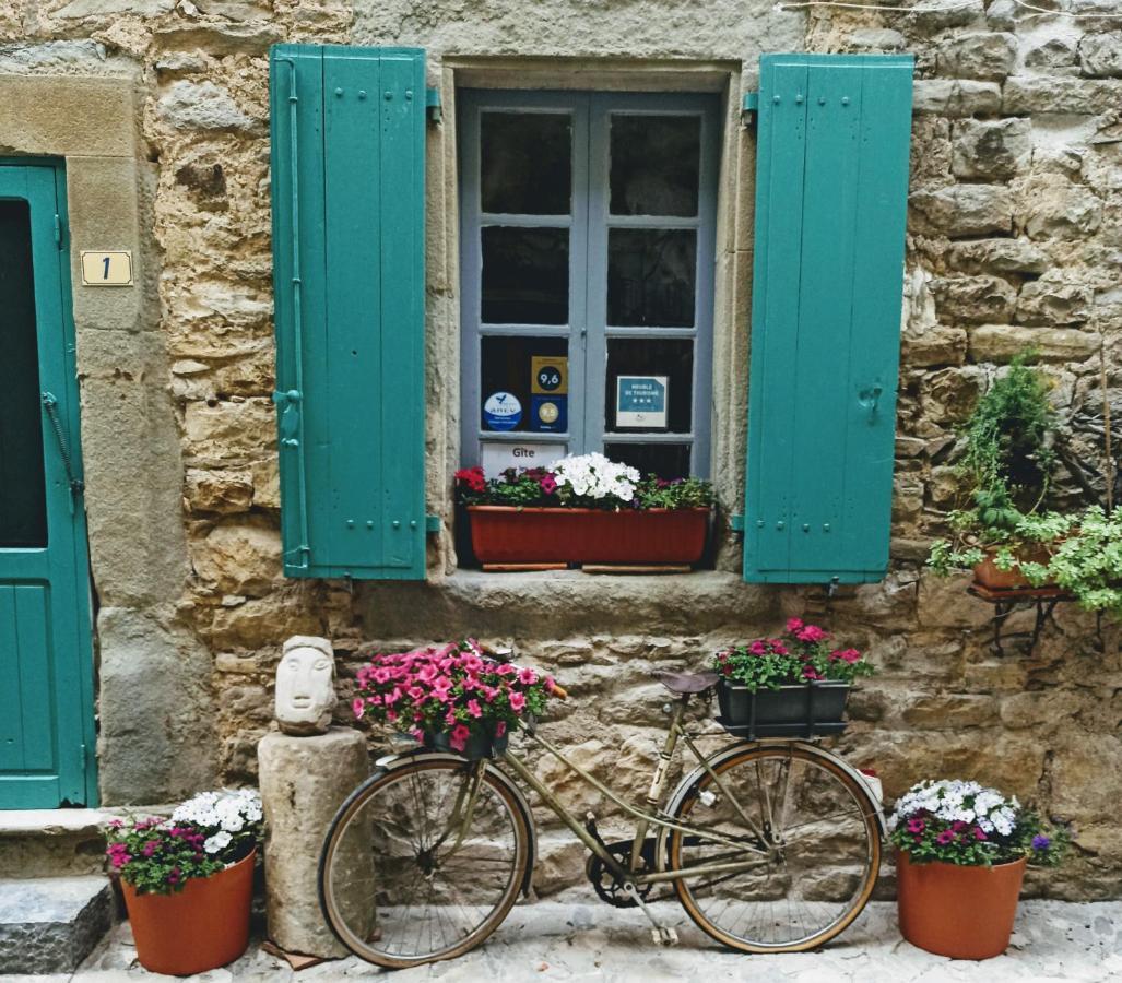 Les Volets Verts Holiday home Cesseras